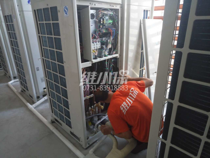 格力中央空調(diào)維修2.jpg 格力中央空調(diào)維修2.jpg